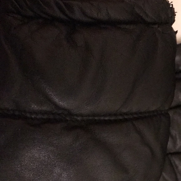 I am selling a good condition Tommy Hilfiger Jacket long sleeve. - Picture 4 of 4